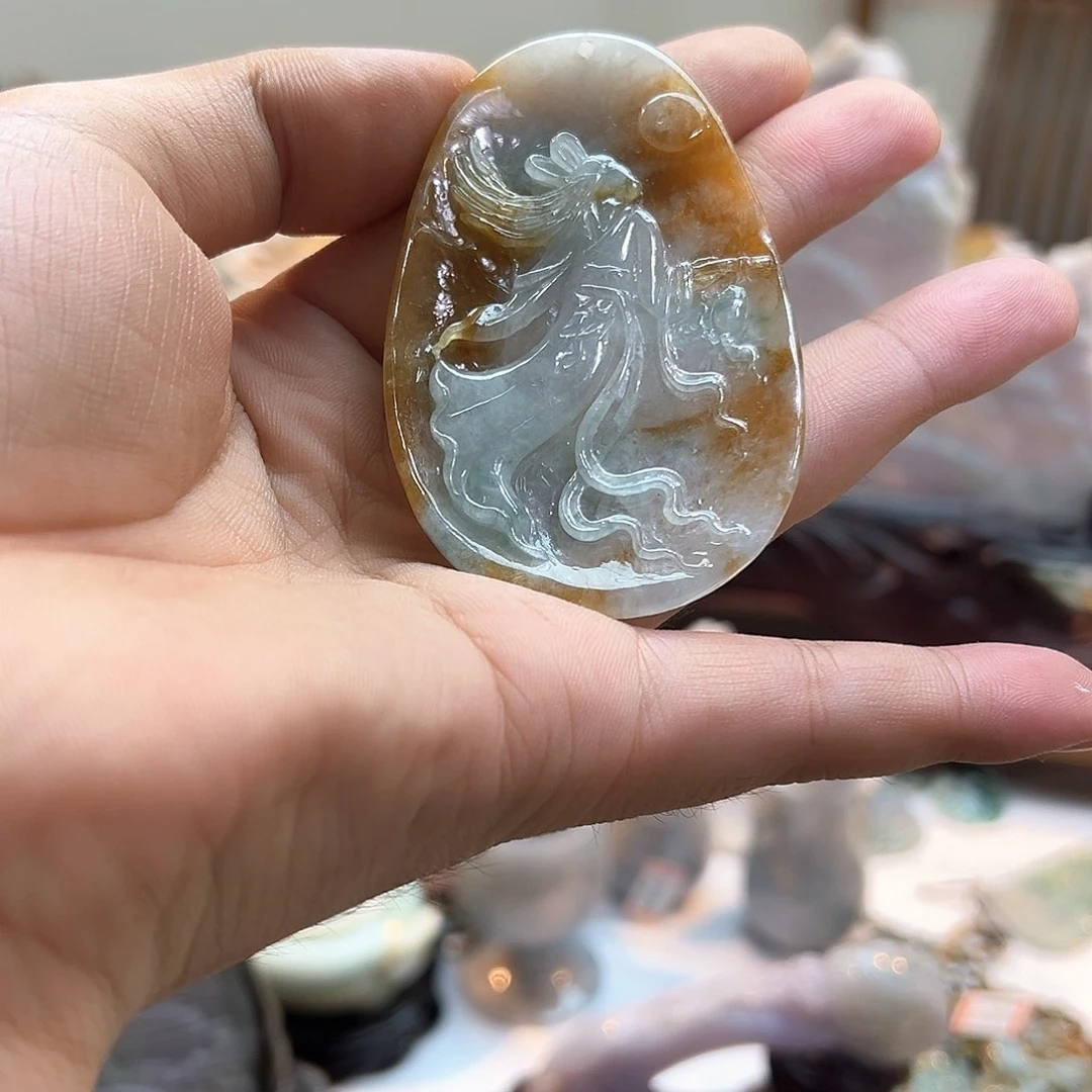 翡翠未镶嵌颈饰挂件