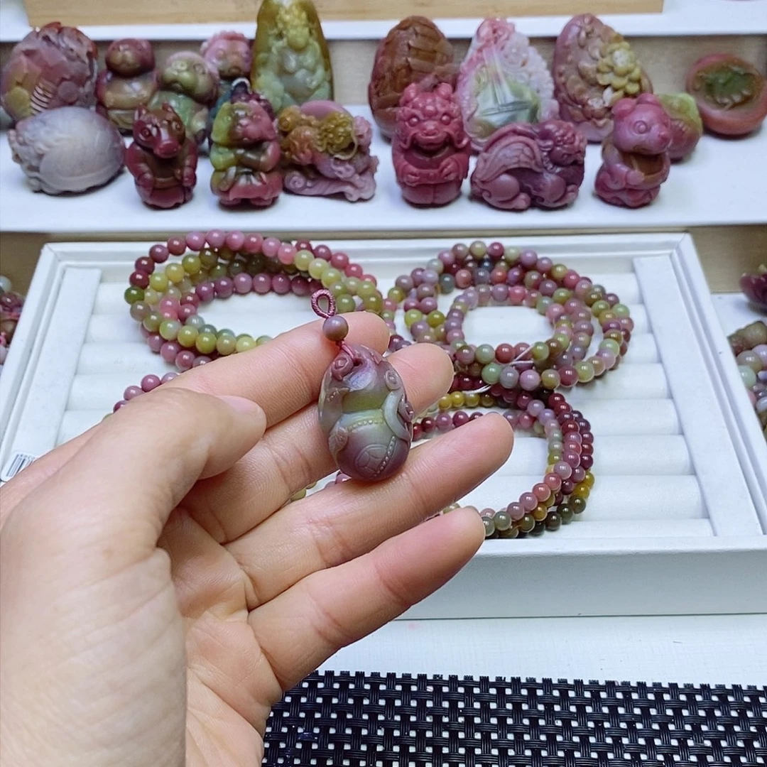 玛瑙/玉髓盐源玛瑙吊坠未镶嵌