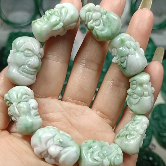 独山玉未镶嵌十八罗汉