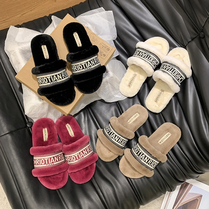 【退货补贴运费】罗马风格字母耐磨平底防臭一字拖拖鞋韩版秋冬凉拖