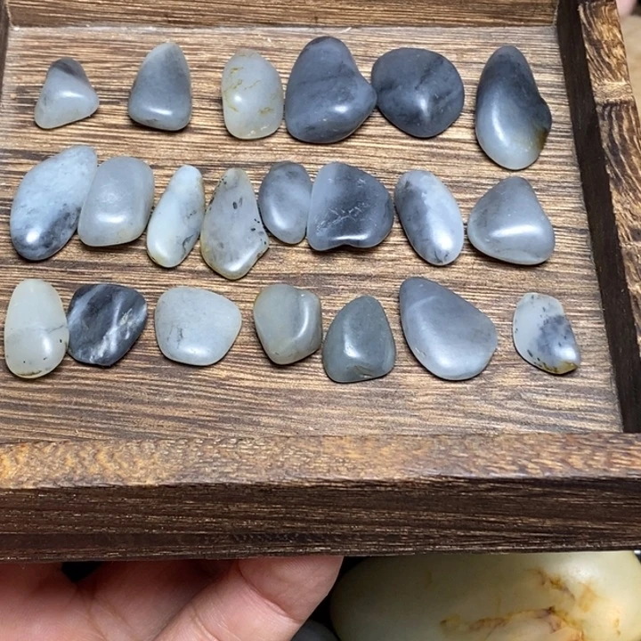 火***机和田玉未镶嵌颈饰