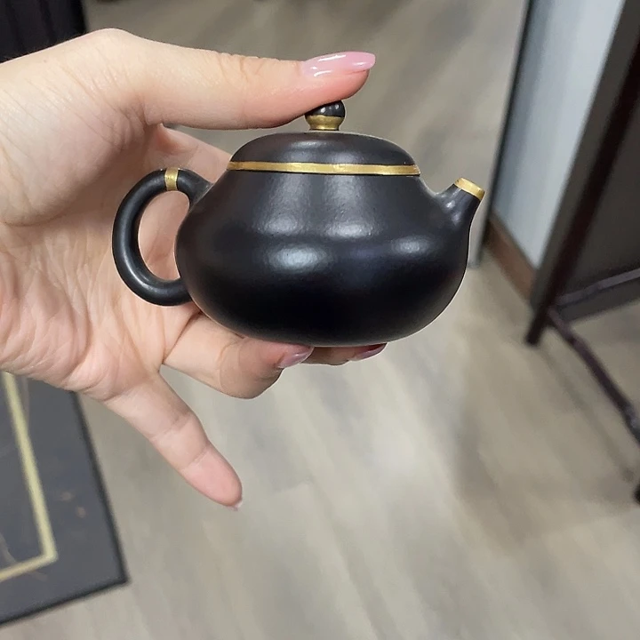 茶壶紫砂全手工打造