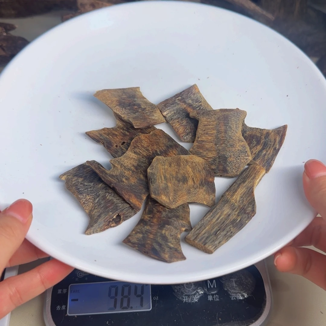 沉香沉香碎屑陆河块料60克