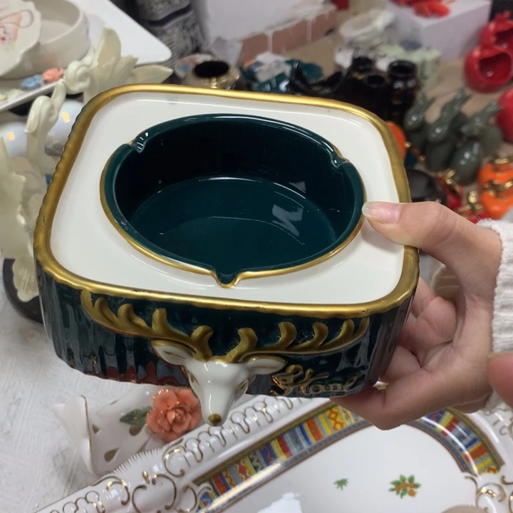 摆件陶瓷。。。。。。。