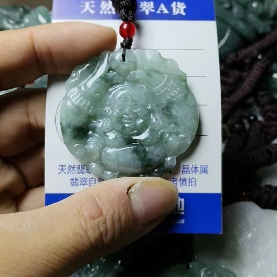 翡翠未镶嵌颈饰挂件