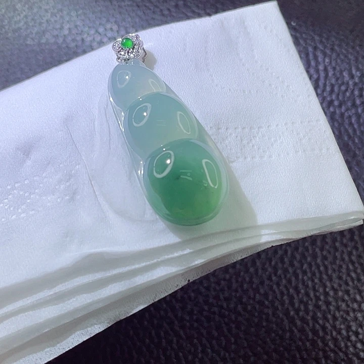 定制翡翠18K金镶嵌翡翠