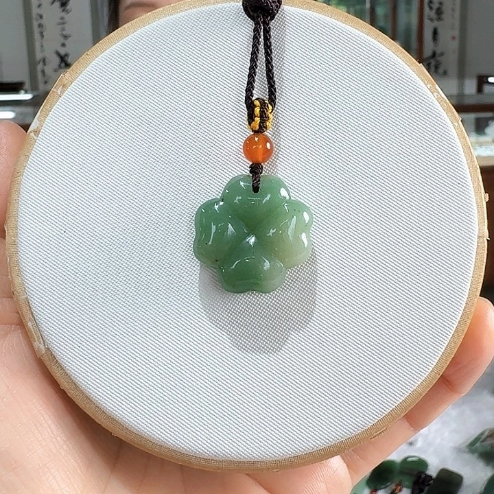 密玉（石英质玉）未镶嵌颈饰