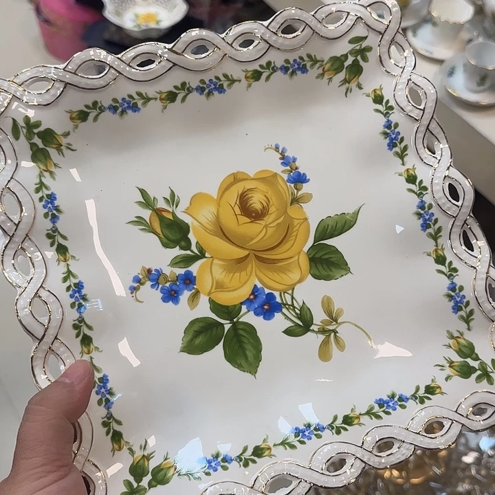 鹿与海陶瓷有限公司