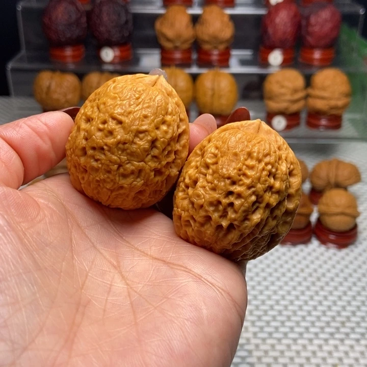 文玩核桃把件19麒麟铁狮子
