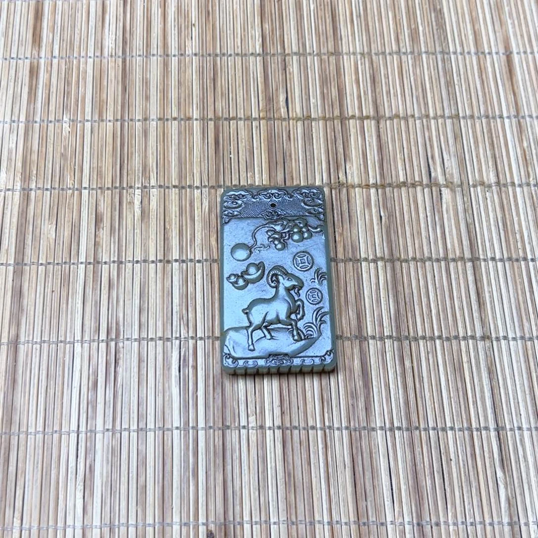 未镶嵌和田玉挂件