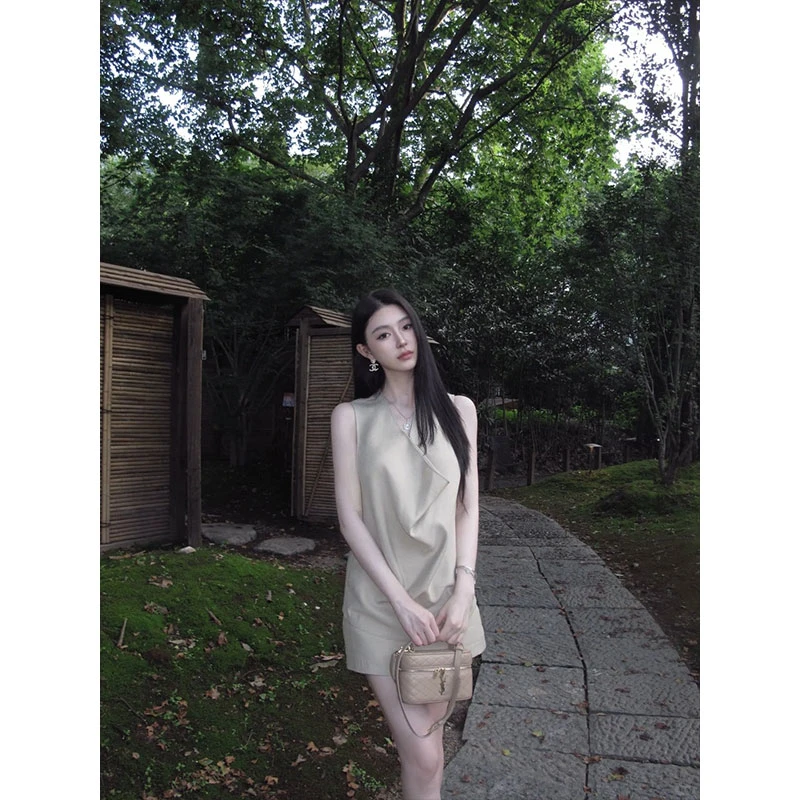 2025夏季新款松弛感姐系套装荡领无袖上衣T恤高腰包臀短裙两件套