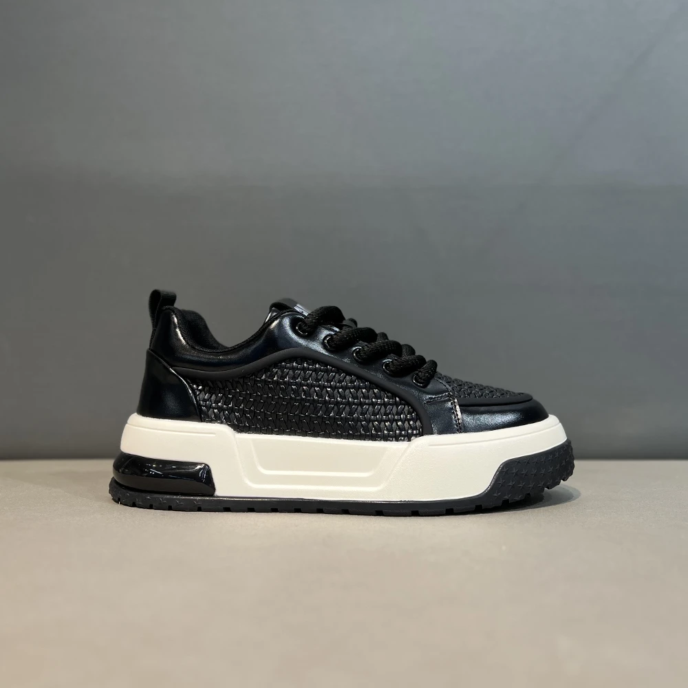 时尚休闲鞋轻质单鞋板鞋百搭潮鞋秋季低帮轻奢软底软面舒适运动男