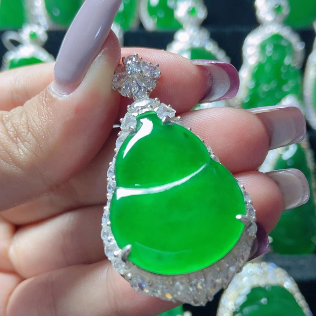 翡翠银S925镶嵌颈饰