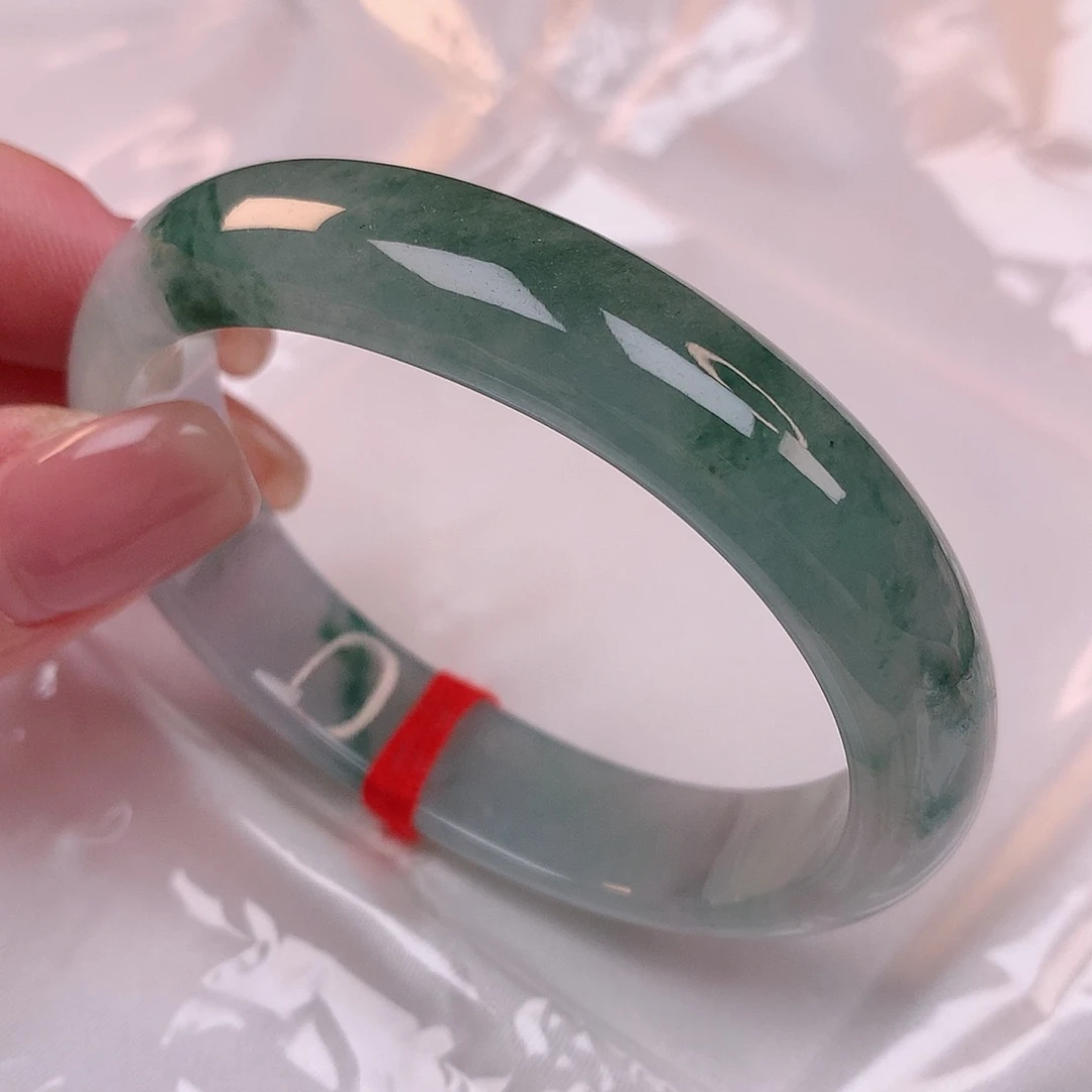 【闪购商品】未镶嵌手镯（贵妃镯）翡翠53