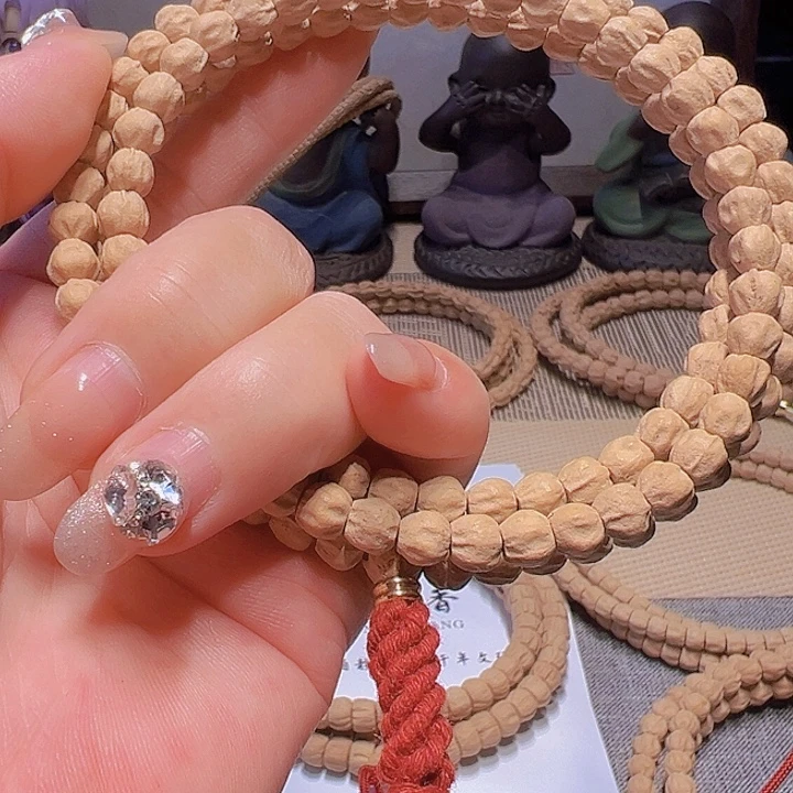 彭***飞吊坠柏香籽/百香籽