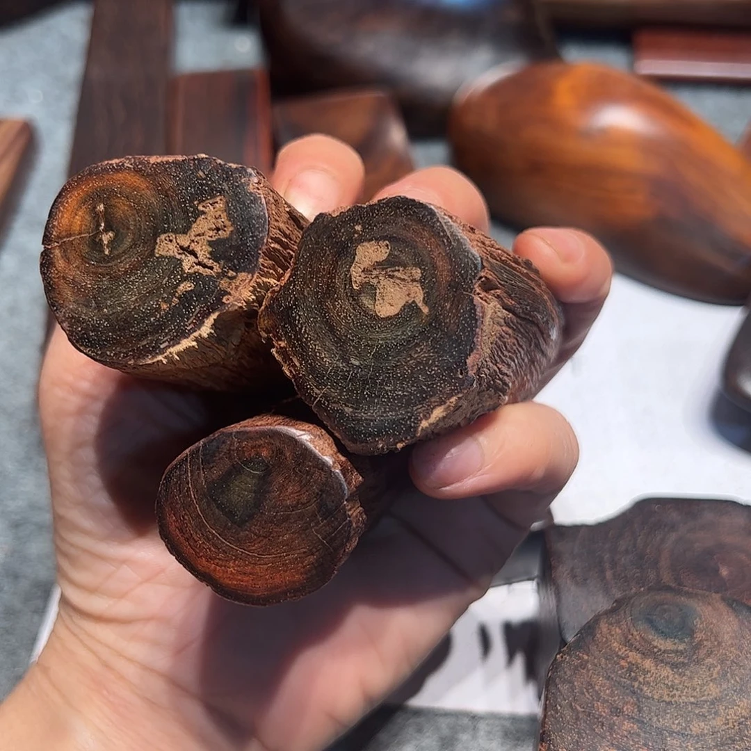 交趾黄檀（大红酸枝）光*