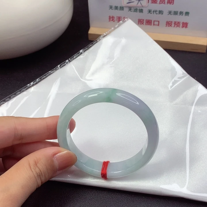 翡翠手镯未镶嵌5152