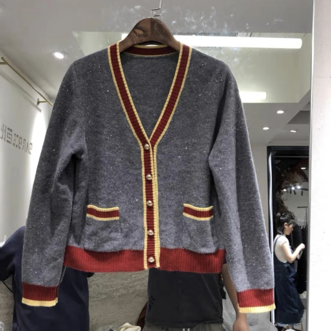 8801#冬季V领小香风显瘦针织开衫