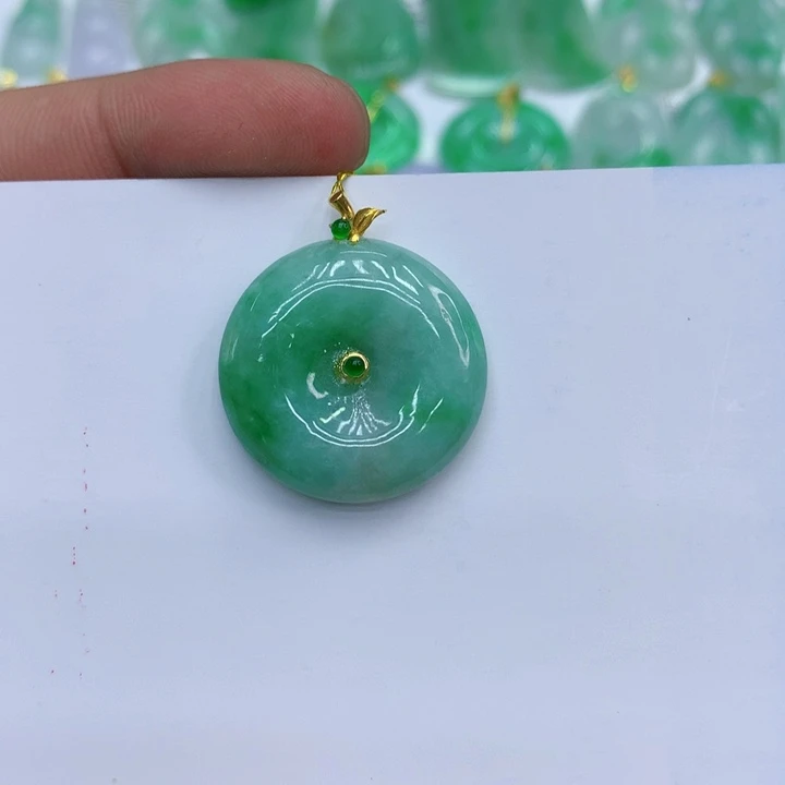 颈饰18K金镶嵌翡翠111111111