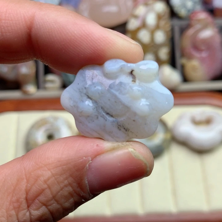 硅化珊瑚（珊瑚玉）颈饰未镶嵌