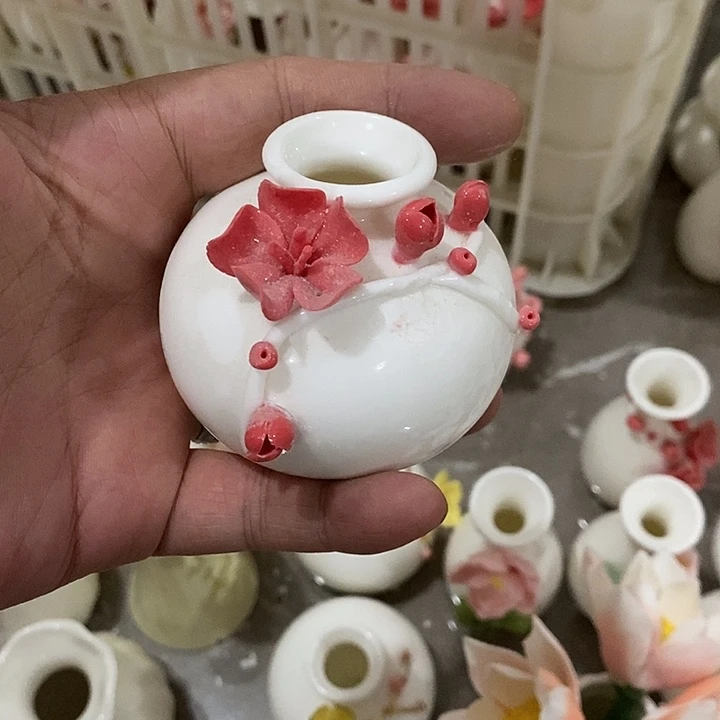 虫****瓷片纯手工陶瓷花摆件瑕