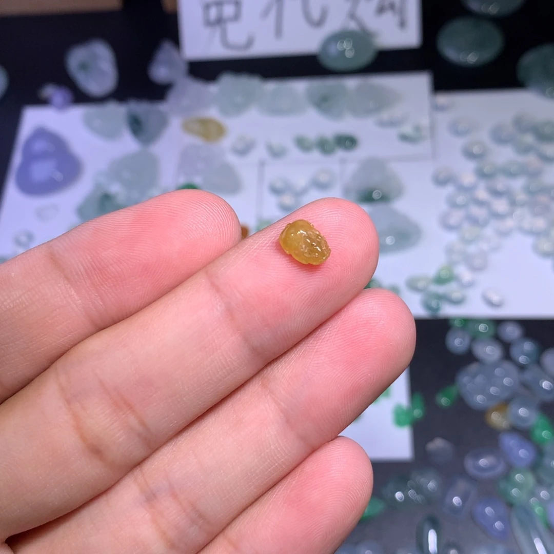 颈饰未镶嵌翡翠貔貅