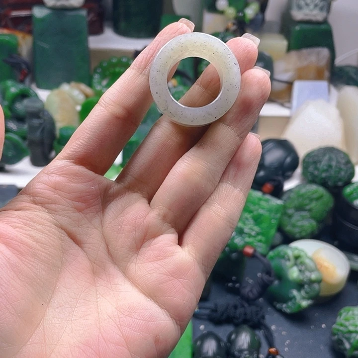 未镶嵌和田玉珠宝半成品