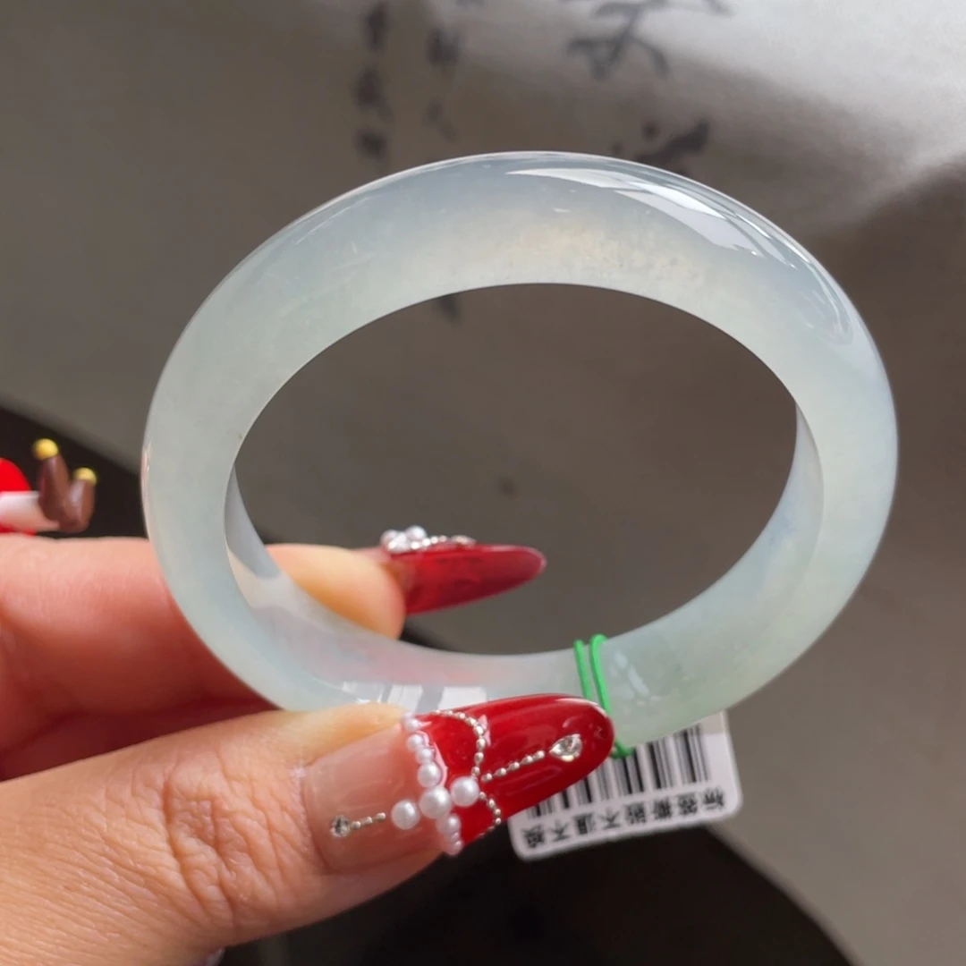 翡翠未镶嵌手镯白冰起光正圈手镯