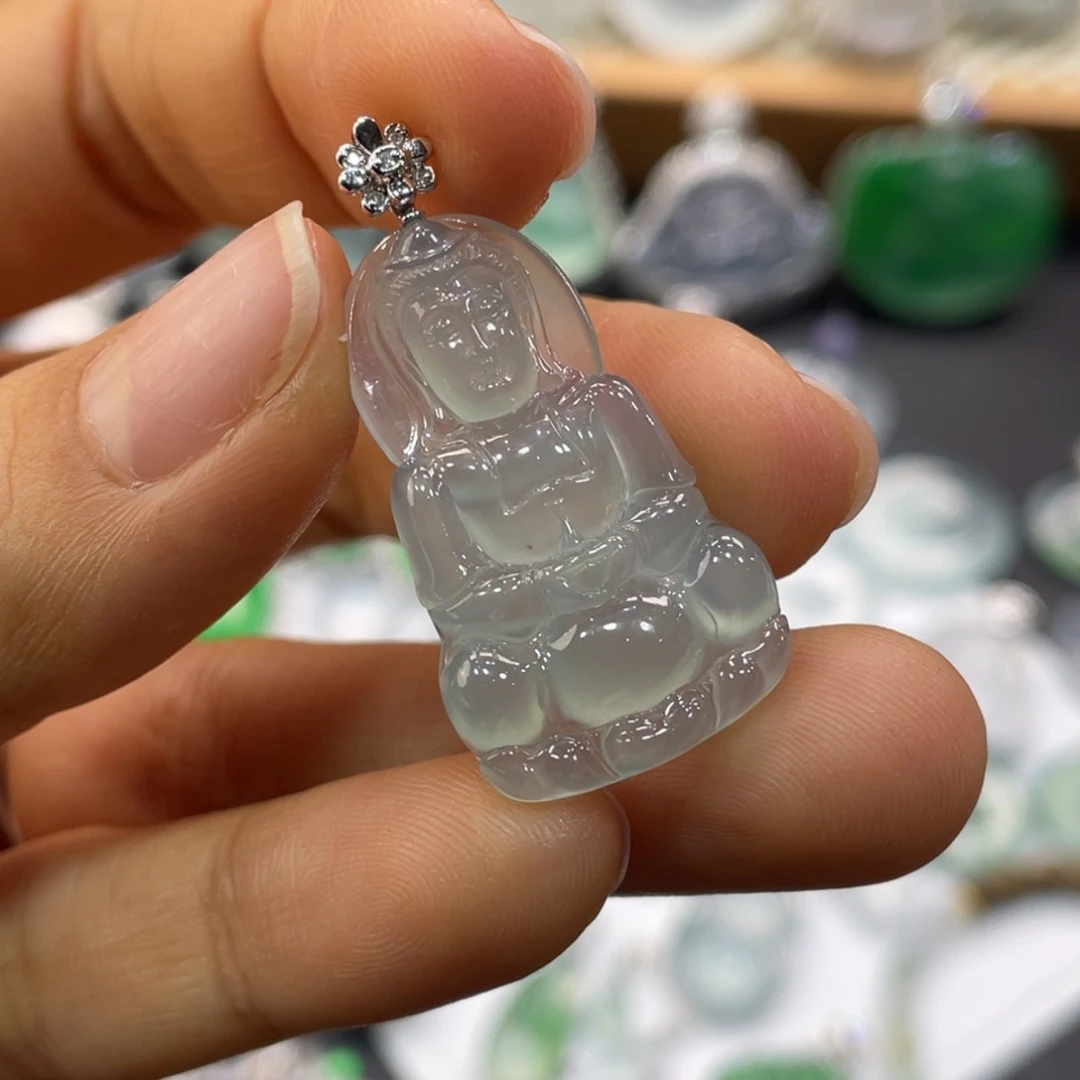 鲜***乳翡翠18K金镶嵌颈饰