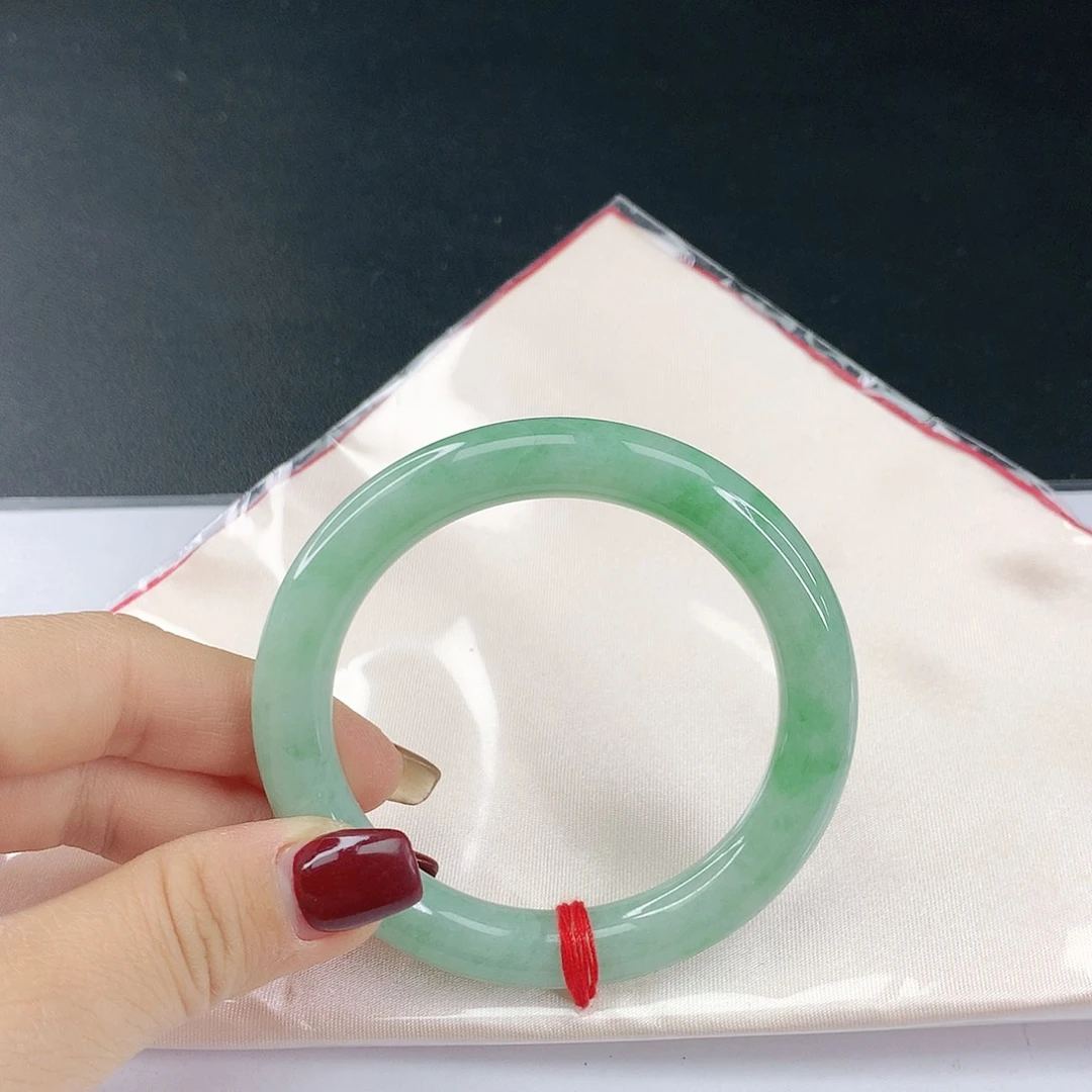 翡翠手镯未镶嵌翡翠136