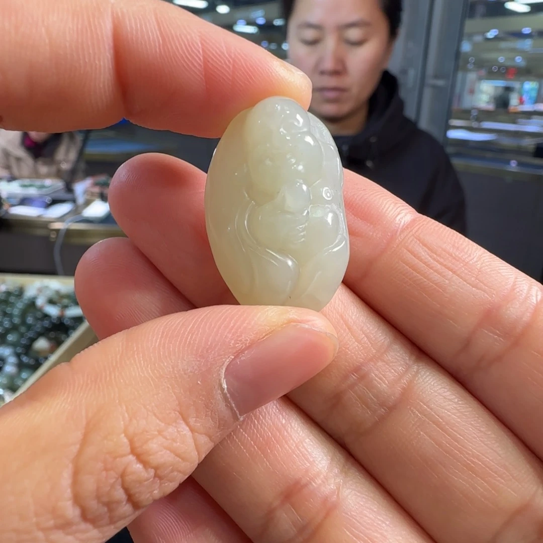 颈饰未镶嵌和田玉