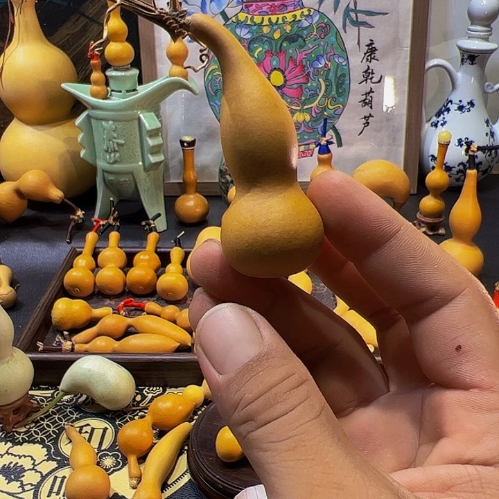 翻***儿文玩葫芦的葫芦娃