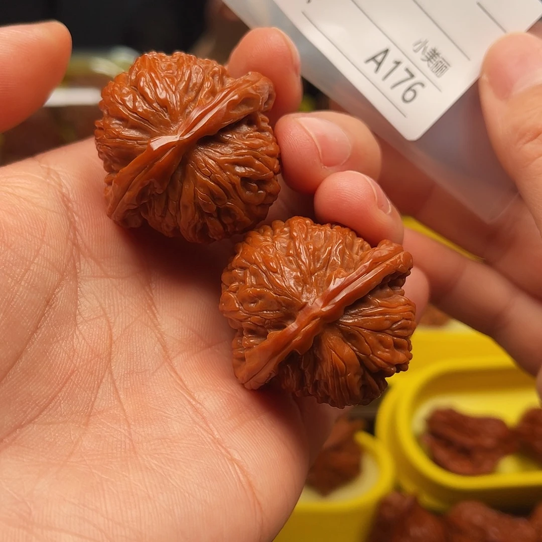 无***奈文玩核桃吊坠狮子