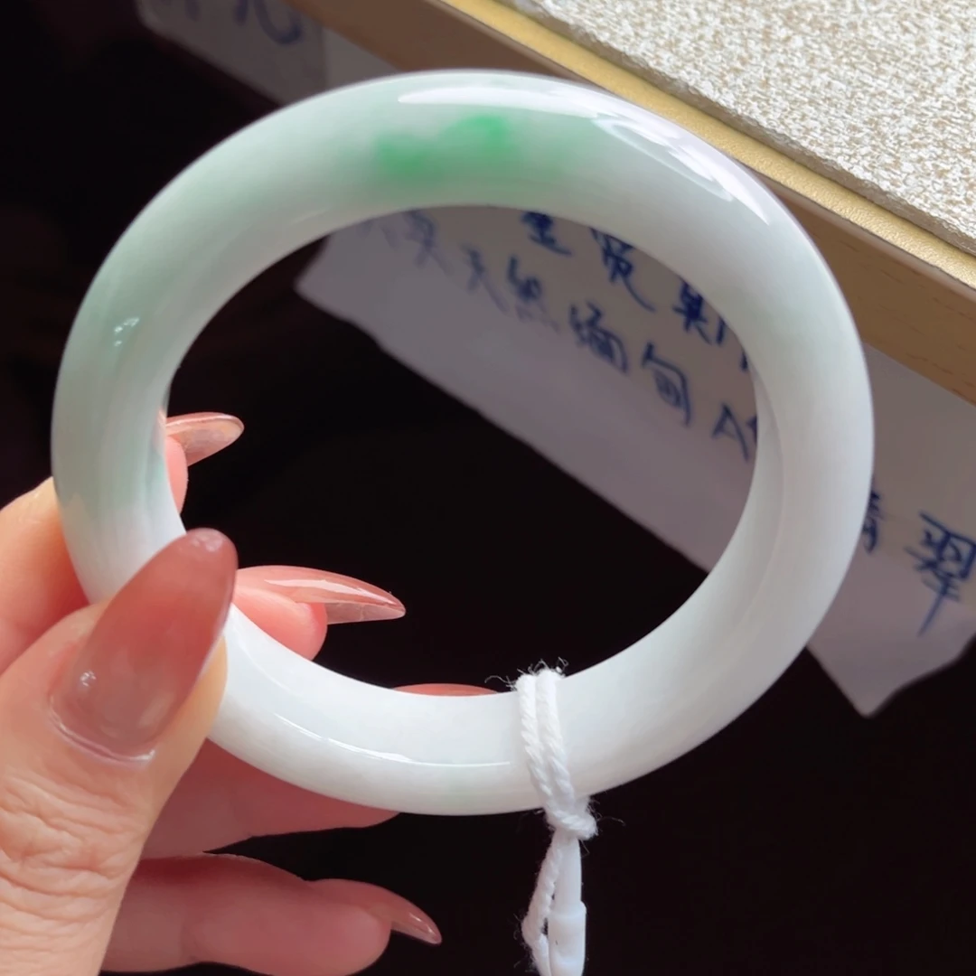 翡翠未镶嵌手镯手镯