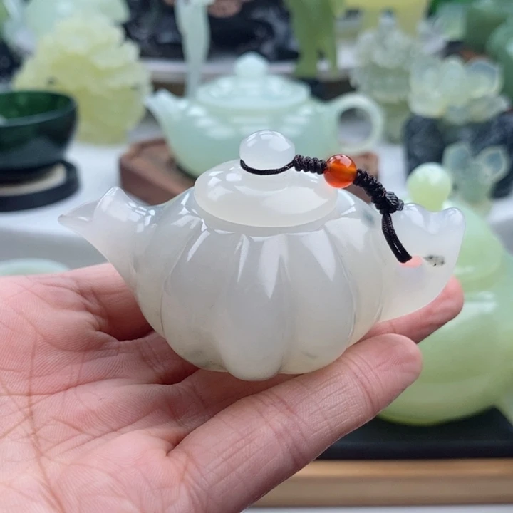 岫玉四大名玉手把件未镶嵌