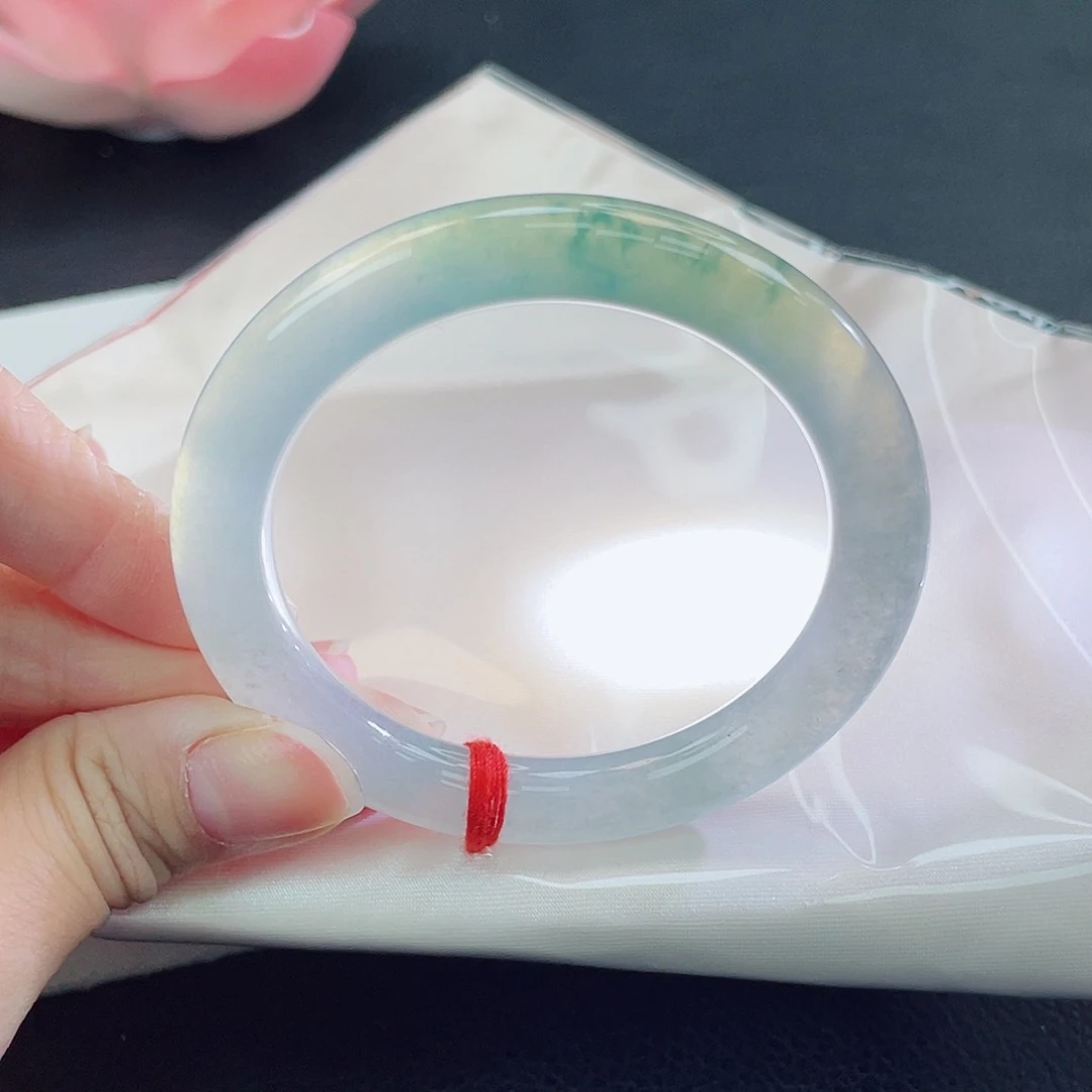 翡翠未镶嵌手镯玻璃种飘花