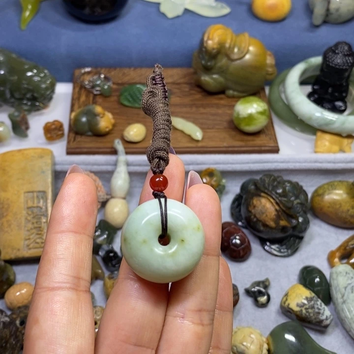 蛇纹石玉未镶嵌岫玉