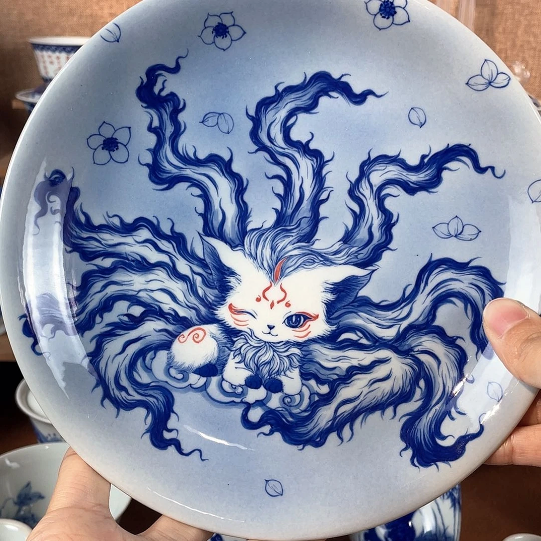 青花手绘九尾狐壶承