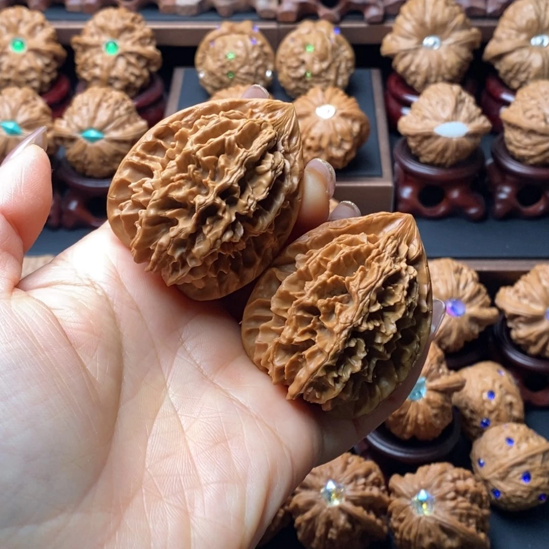 文玩核桃吊坠霸王龙