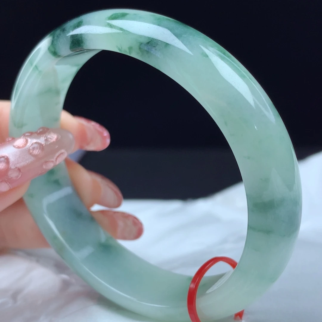 未镶嵌手镯（贵妃镯）翡翠97088,