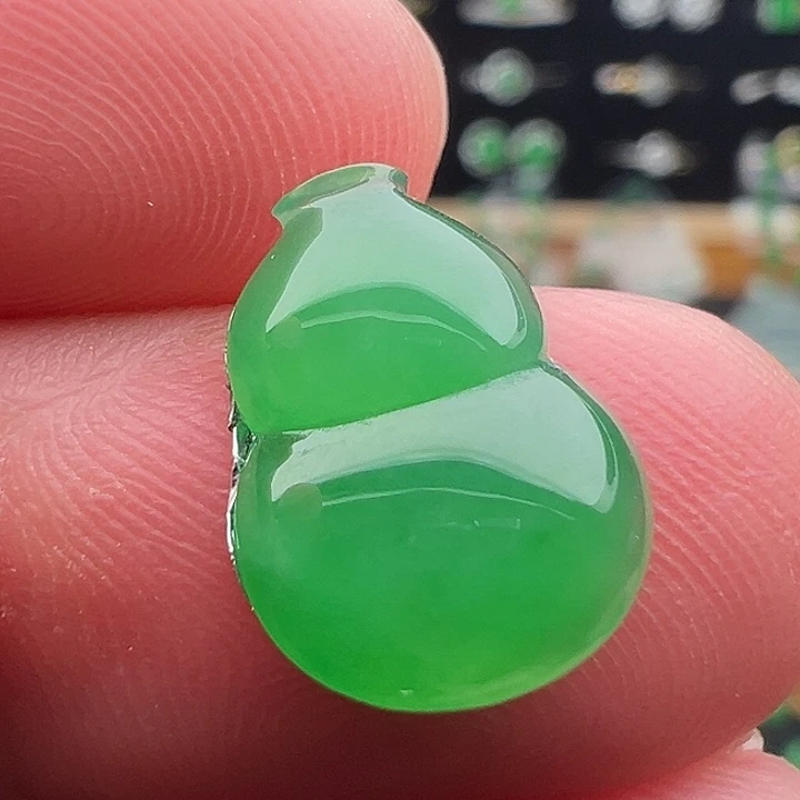 翡翠未镶嵌颈饰葫芦13.7