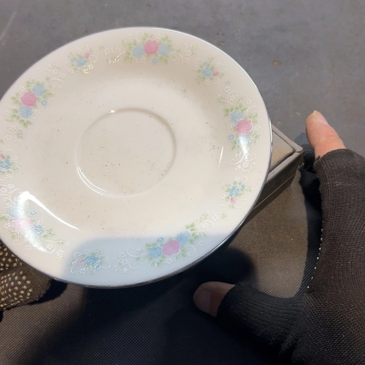 旺***尖瓷片拾六家的瓷器瓷器