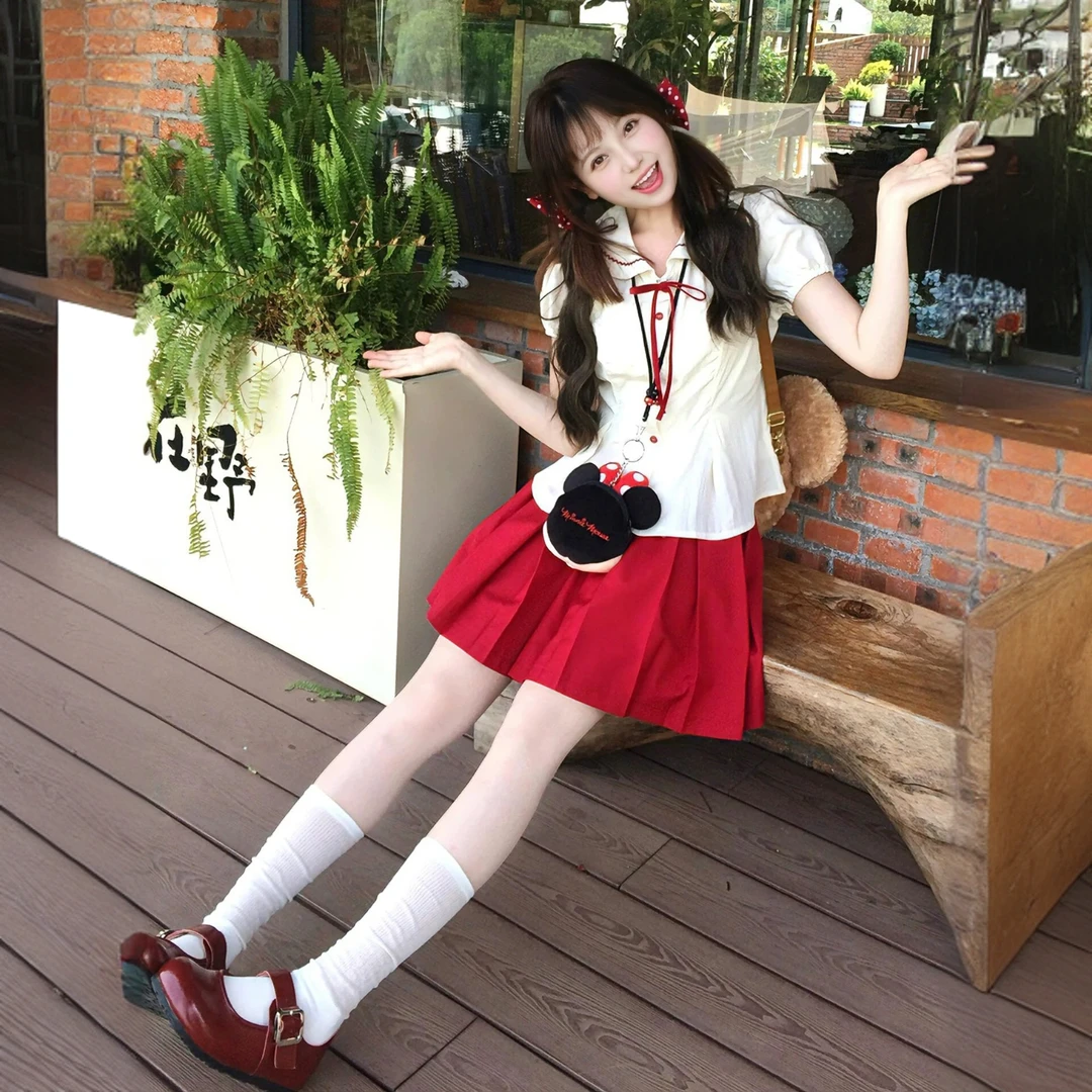 野草莓之夏 独特漂亮夏装两件套短袖衬衫+红色半身裙