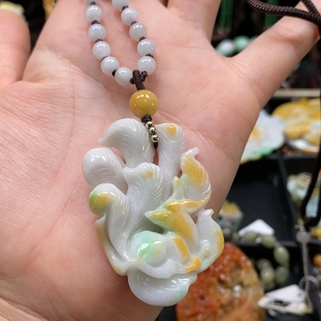 翡翠颈饰未镶嵌翡翠