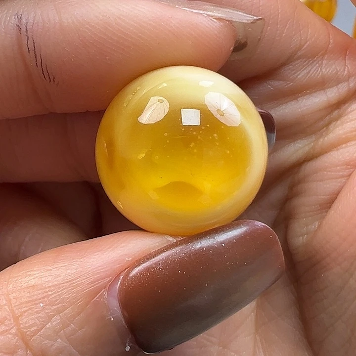 蜜蜡未镶嵌珠宝奇石