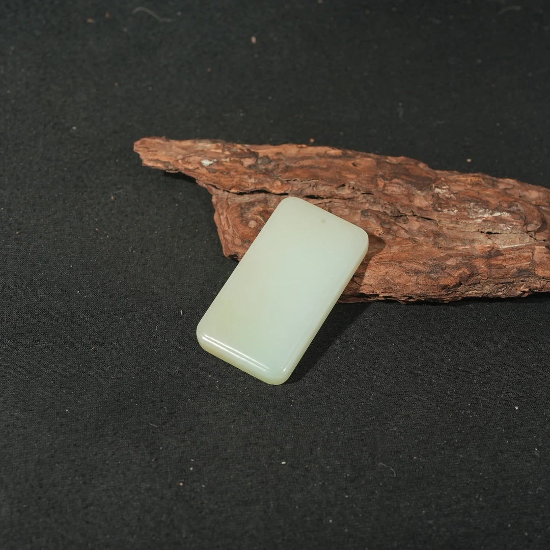 12.8香港王老板-和田玉吊坠7z19