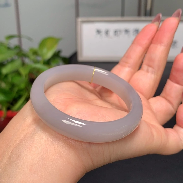 和田玉手镯未镶嵌53