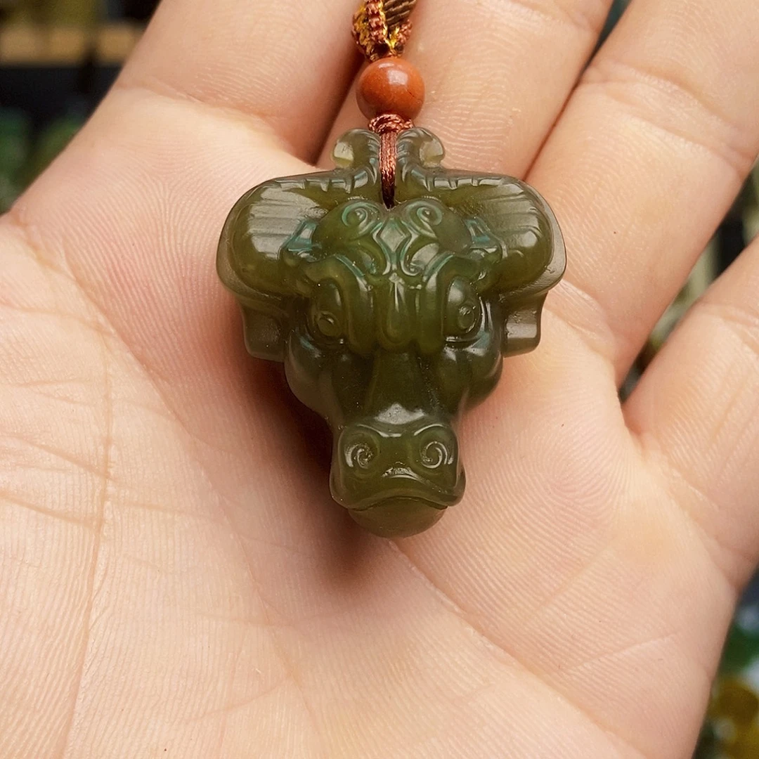 未镶嵌蛇纹石玉颈饰
