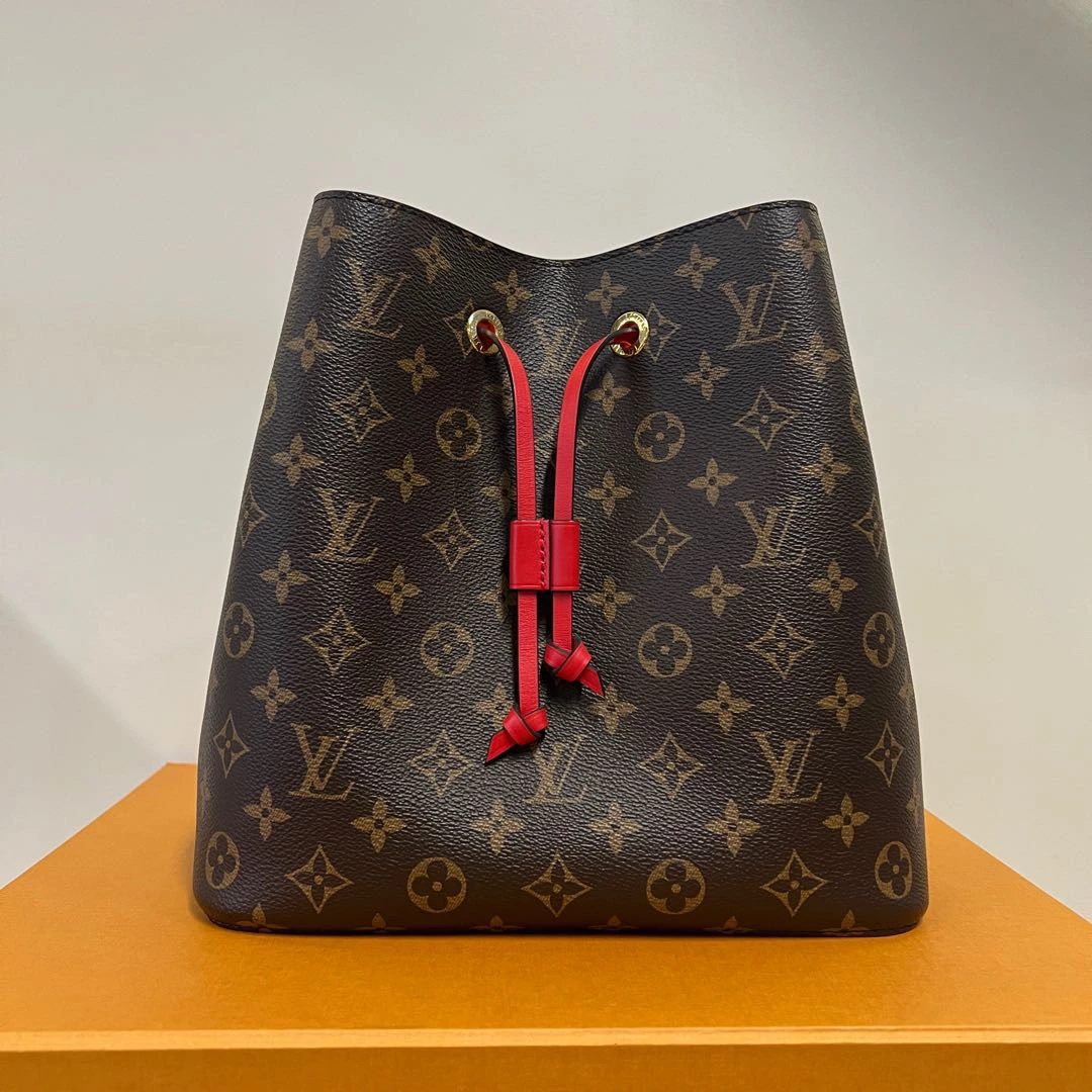 99新 LouisVuitton/路易威登 芯片红桶大全套斜挎包/9037