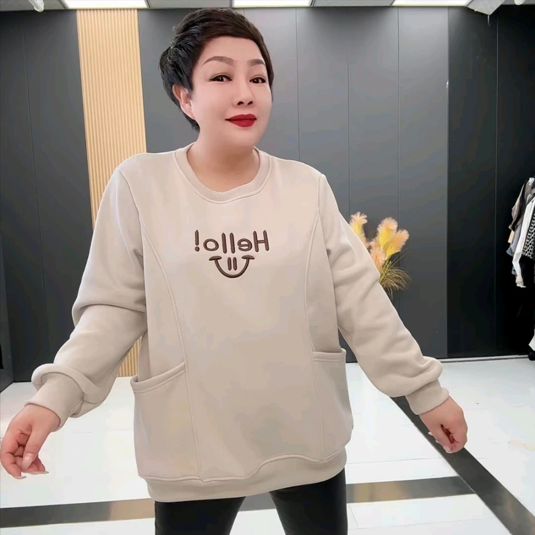 大码女装秋冬新款圆领刺绣加绒双口袋宽松长袖卫衣8055